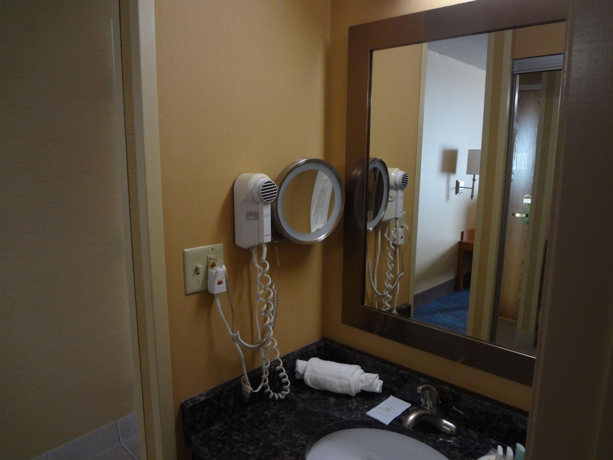 Spark By Hilton פלימות' מראה חיצוני תמונה