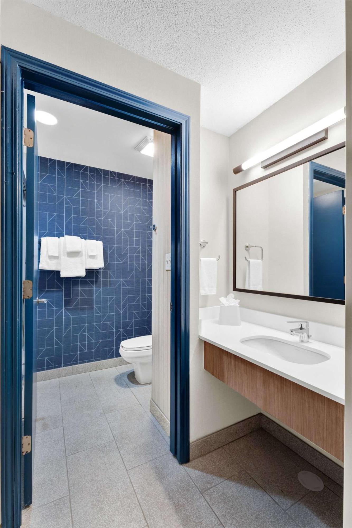 Spark By Hilton פלימות' מראה חיצוני תמונה