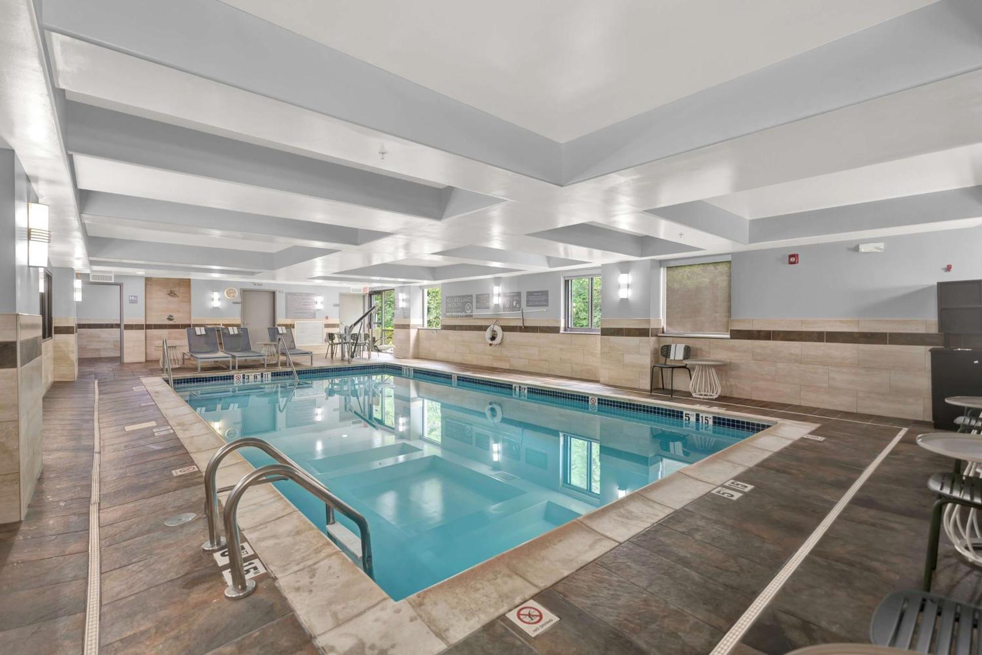 Spark By Hilton פלימות' מראה חיצוני תמונה