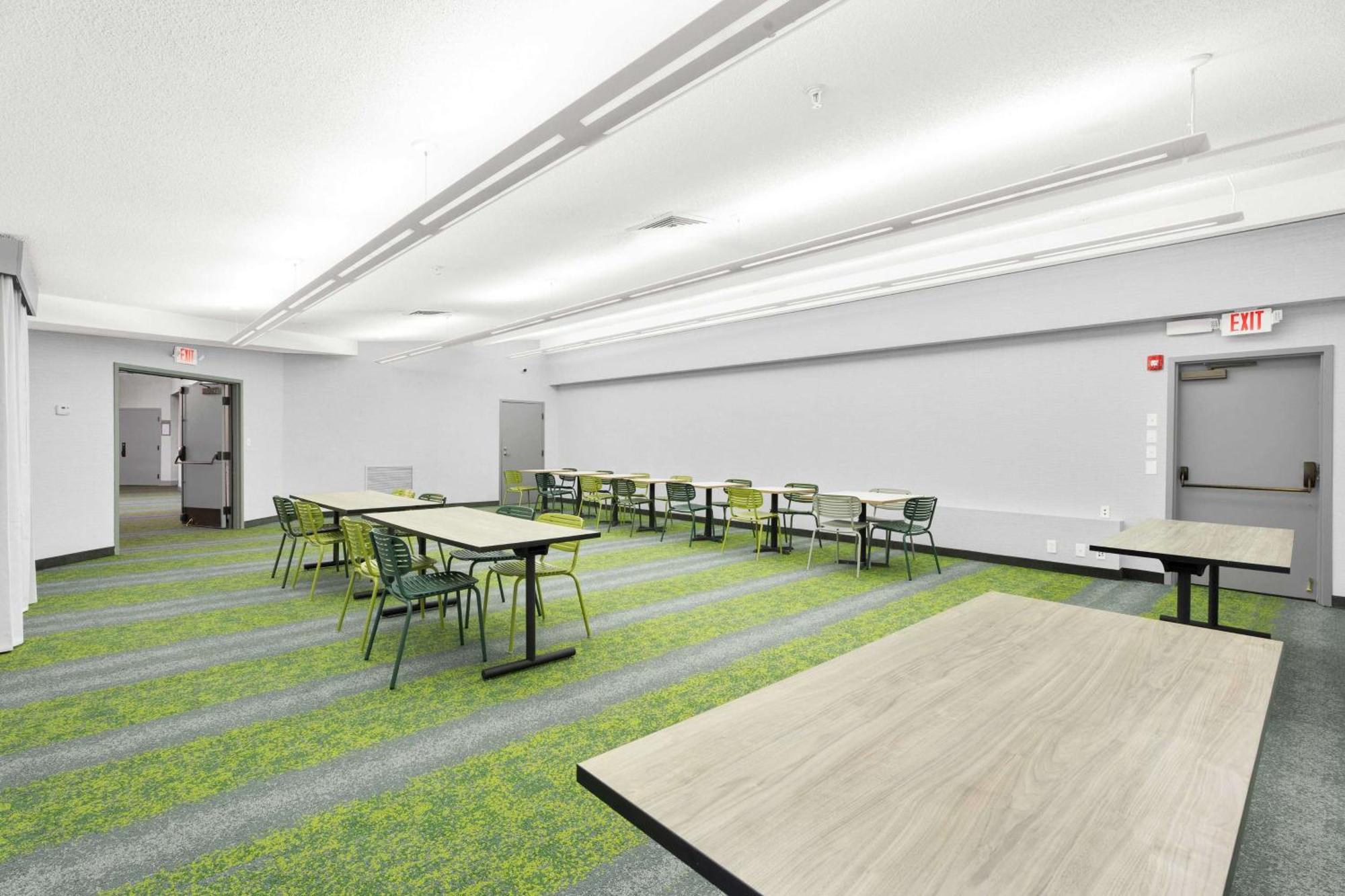 Spark By Hilton פלימות' מראה חיצוני תמונה