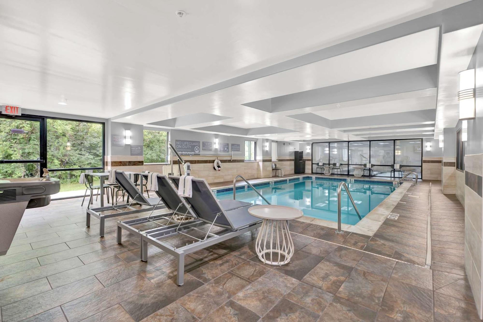 Spark By Hilton פלימות' מראה חיצוני תמונה