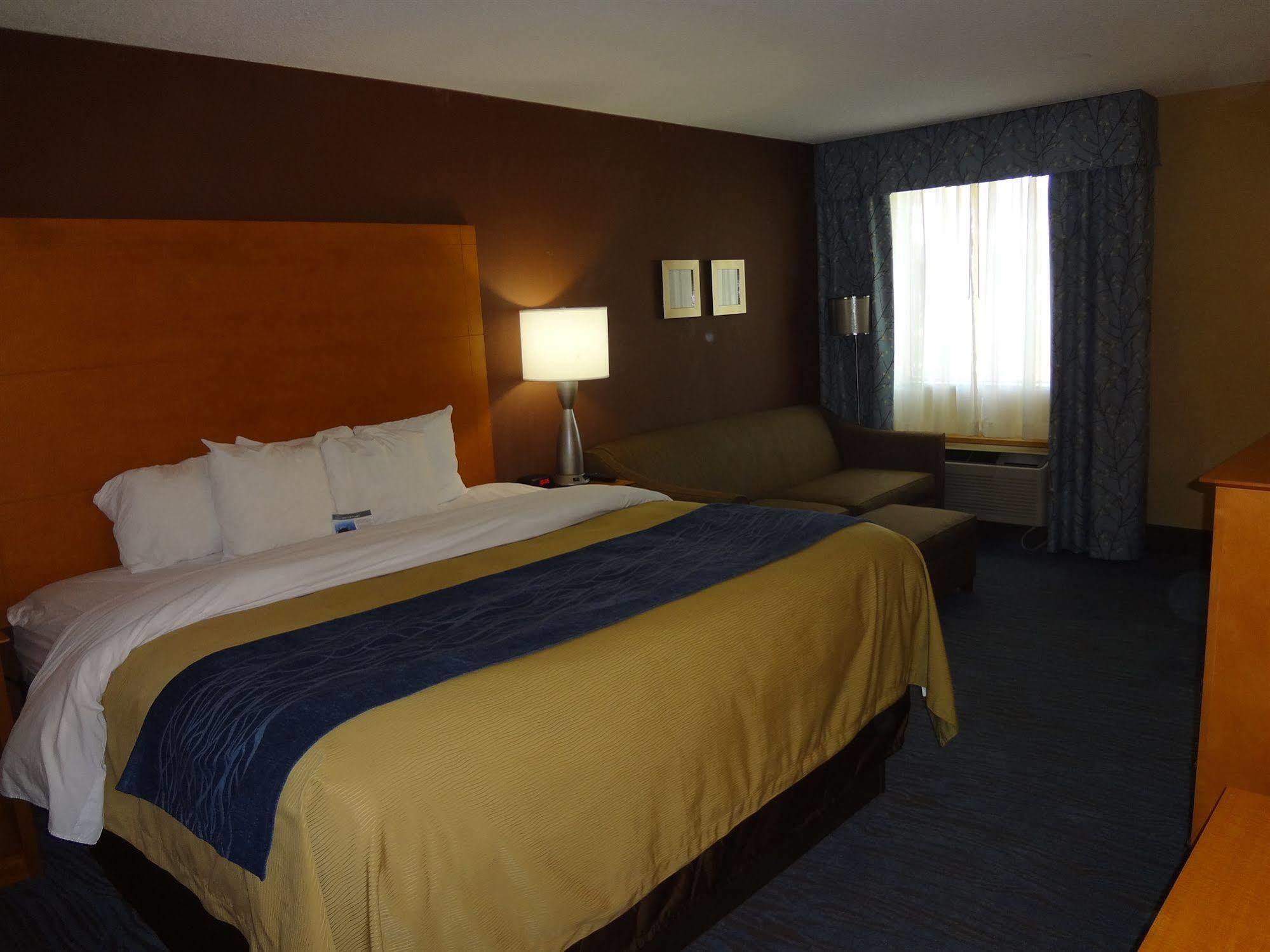 Spark By Hilton פלימות' מראה חיצוני תמונה