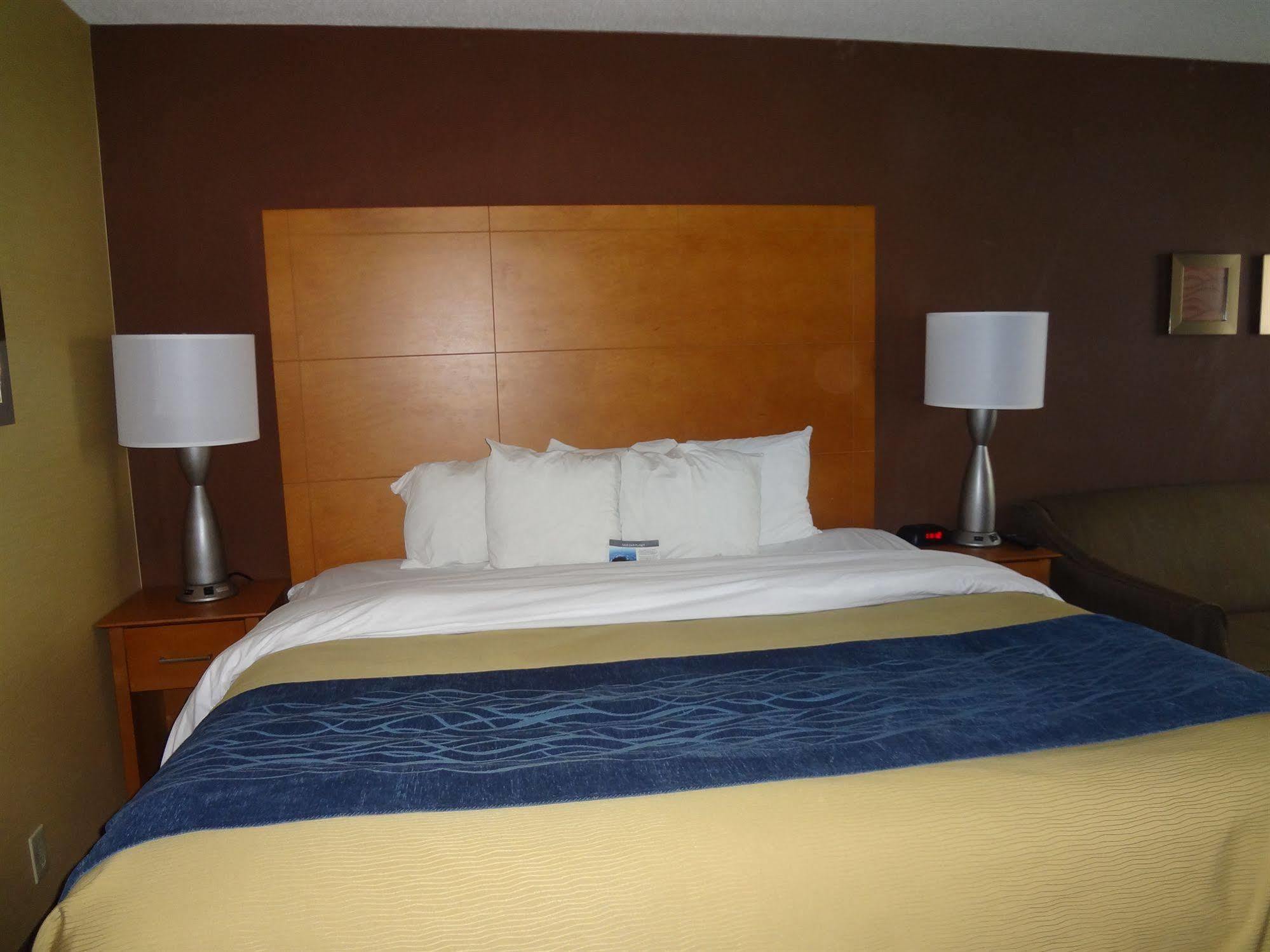 Spark By Hilton פלימות' מראה חיצוני תמונה